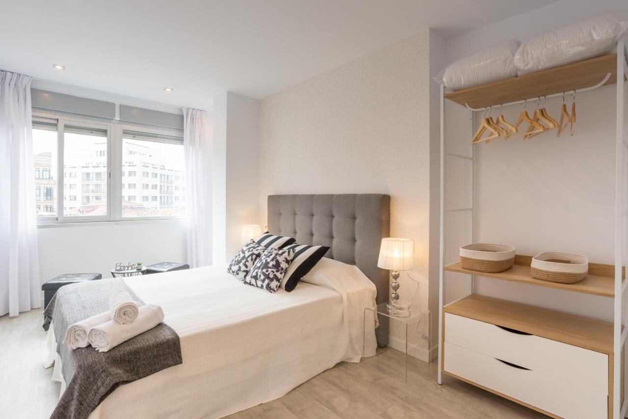 Urbe10 Angel Ganivet 2 Bedrooms Apartment Málaga Extérieur photo